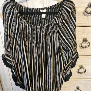 LADIES SZ 1X OFF SHOULDER BLACK & GOLD TOP